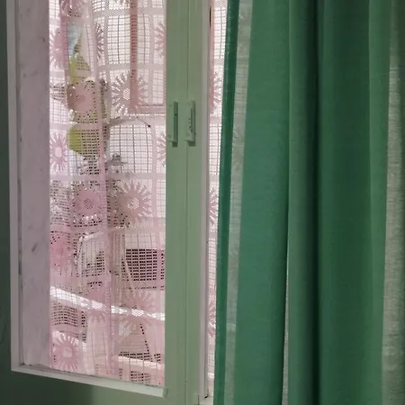 Very Smail House Apartment