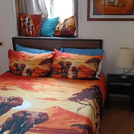 Very Smail House