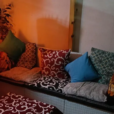 Very Small House أوغوستا