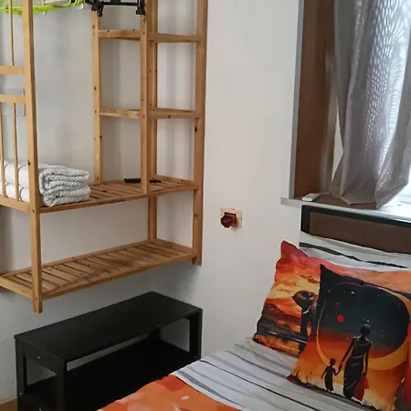 Very Small House *