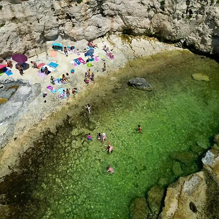 Very Small House אוגוסטה