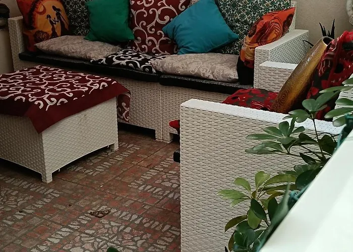 Very Small House * אוגוסטה