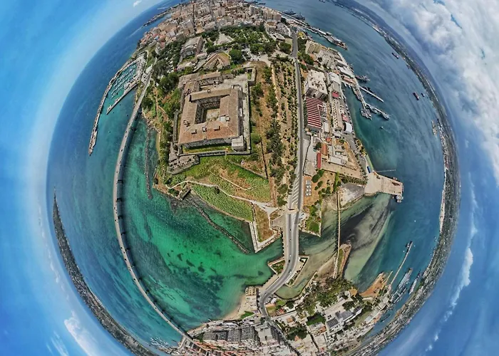 דירה Very Small House